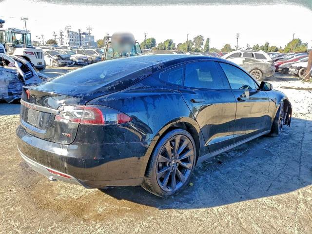 Photo 3 from auction – 2015 TESLA MODEL S 85 with VIN 5YJSA1H28FF080949
