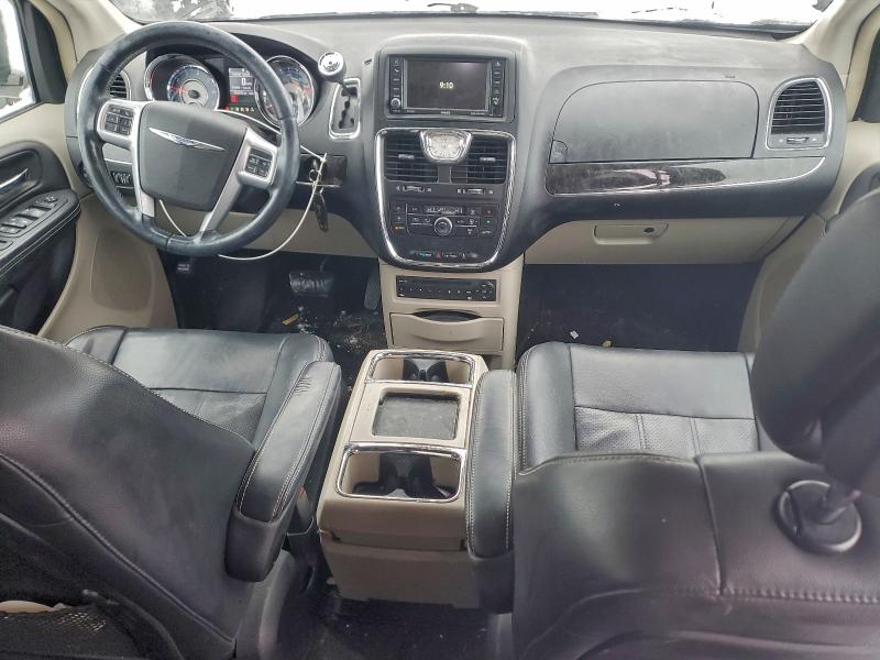 Photo 8 from auction – 2012 CHRYSLER TOWN AND C with VIN 2C4RC1CG4CR144397