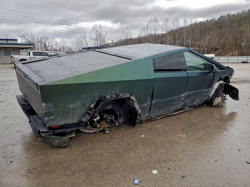 Photo 3 from auction – 2024 TESLA CYBERTRUCK with VIN 7G2CEHED8RA028338