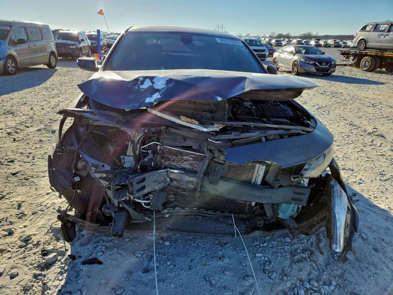 Photo 5 from auction – 2019 CHEVROLET MALIBU LT with VIN 1G1ZD5ST2KF214044
