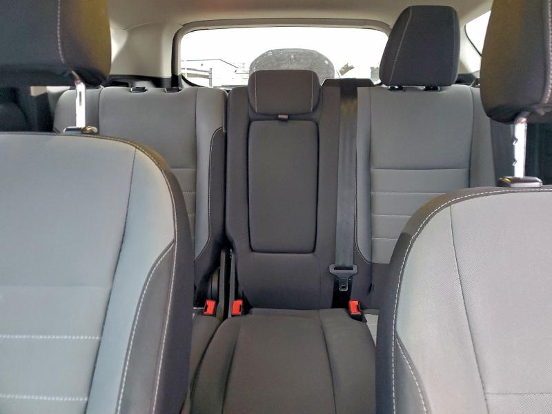 Photo 10 from auction – 2016 FORD ESCAPE SE with VIN 1FMCU0GX8GUB03704