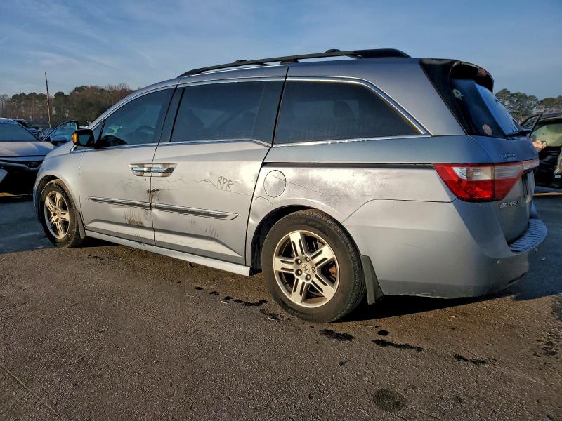 Photo 2 from auction – 2012 HONDA ODYSSEY TO with VIN 5FNRL5H95CB088273