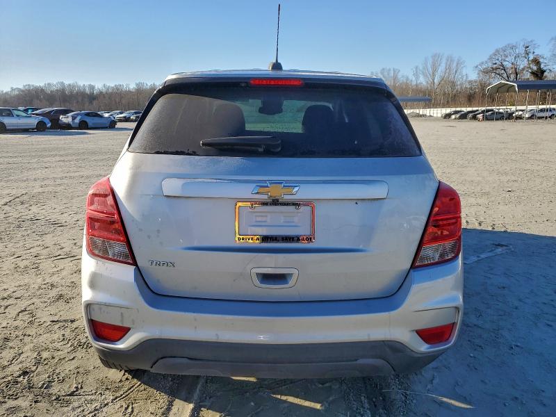 Photo 6 from auction – 2020 CHEVROLET TRAX LS with VIN 3GNCJKSB8LL119224