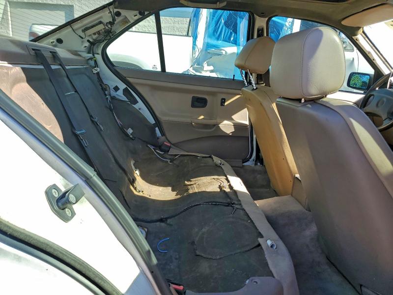 Photo 10 from auction – 1993 BMW 318 I with VIN WBACA5315PFG05926