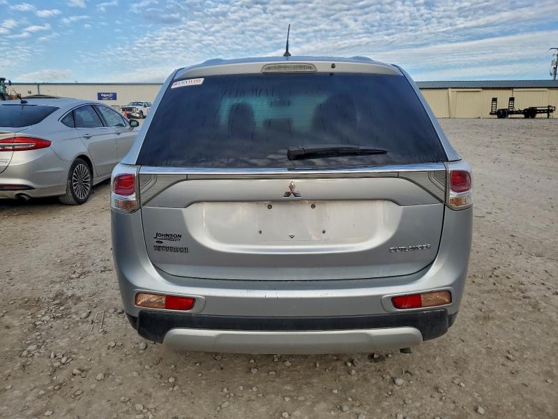 Photo 6 from auction – 2015 MITSUBISHI OUTLANDER with VIN JA4AD2A3XFZ009316