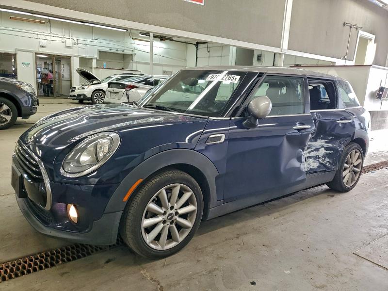 MINI COOPER CLU 2016 with VIN WMWLN5C52G2E06637 - Photo from auction