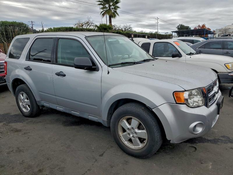 Photo 4 from auction – 2012 FORD ESCAPE XLS with VIN 1FMCU0C70CKC09222