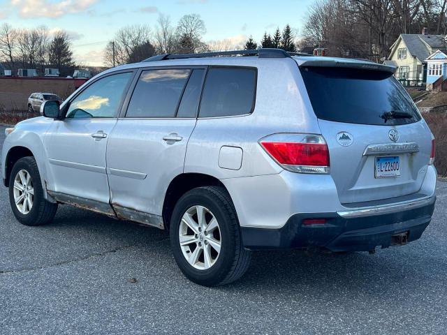 Photo 3 from auction – 2011 TOYOTA HIGHLANDER with VIN 5TDBK3EH7BS043060