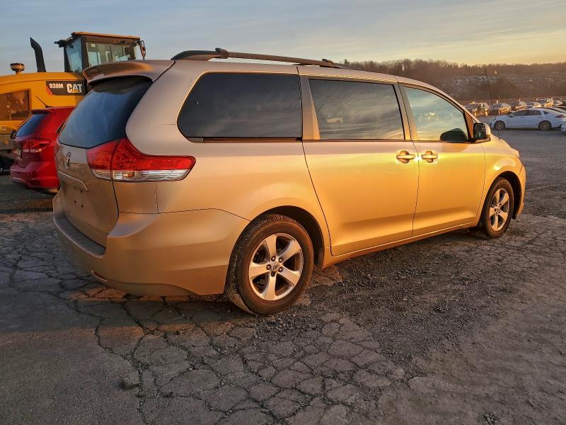 Photo 3 from auction – 2011 TOYOTA SIENNA LE with VIN 5TDKK3DC5BS038249