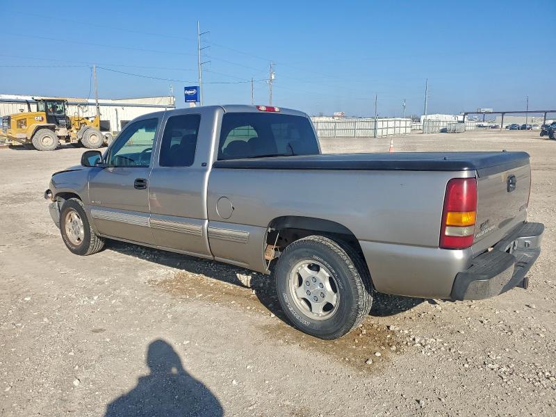 Photo 2 from auction – 2000 CHEVROLET SILVERADO with VIN 2GCEC19T5Y1258823