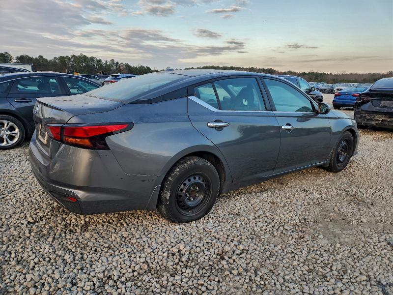Photo 3 from auction – 2019 NISSAN ALTIMA S with VIN 1N4BL4BV1KC212817