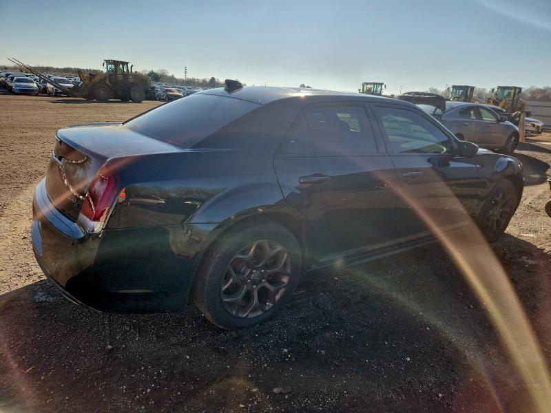 Photo 3 from auction – 2016 CHRYSLER 300 S with VIN 2C3CCAGG8GH283108