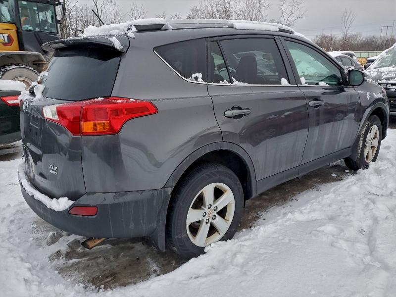 Photo 3 from auction – 2014 TOYOTA RAV4 XLE with VIN 2T3RFREV8EW178983
