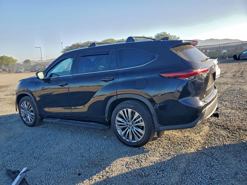 Photo 2 from auction – 2024 TOYOTA HIGHLANDER with VIN 5TDKDRBH0RS542083