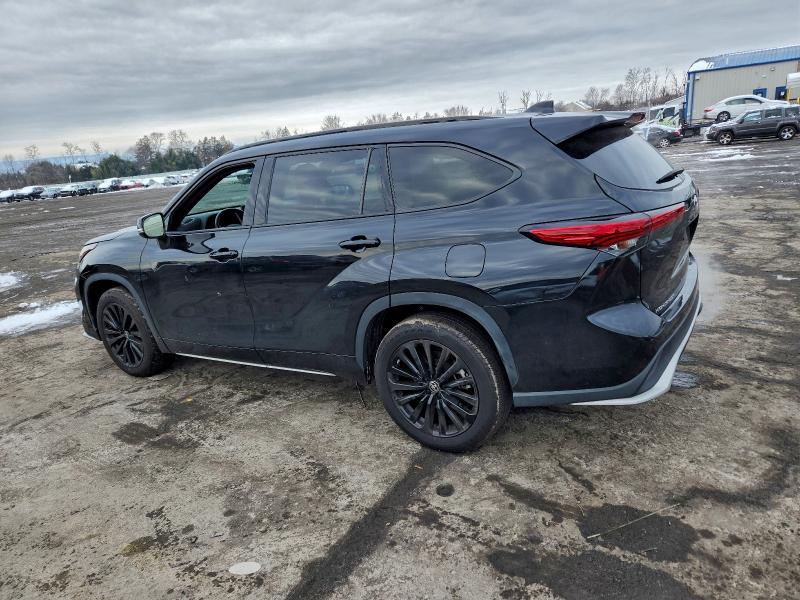 Photo 2 from auction – 2023 TOYOTA HIGHLANDER with VIN 5TDKDRBH2PS527730