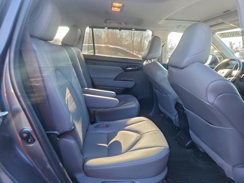 Photo 11 from auction – 2021 TOYOTA HIGHLANDER with VIN 5TDGZRBH7MS540976