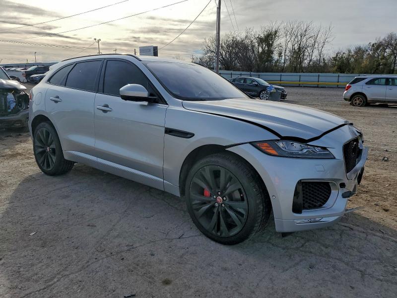 Photo 4 from auction – 2018 JAGUAR F-PACE S with VIN SADCM2FV4JA245805