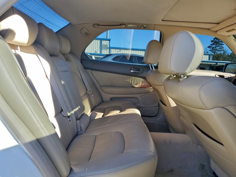 Photo 10 from auction – 2000 LEXUS LS 400 with VIN JT8BH28FXY0171242