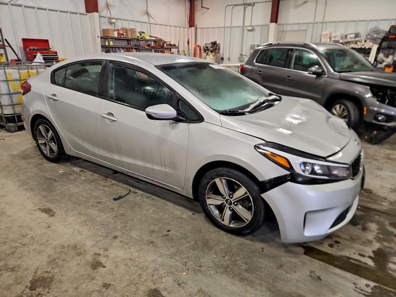 Photo 4 from auction – 2018 KIA FORTE LX with VIN 3KPFL4A78JE169938