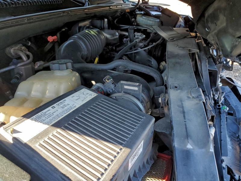 Photo 11 from auction – 2004 CHEVROLET SILVERADO with VIN 1GCEC19X94Z213632