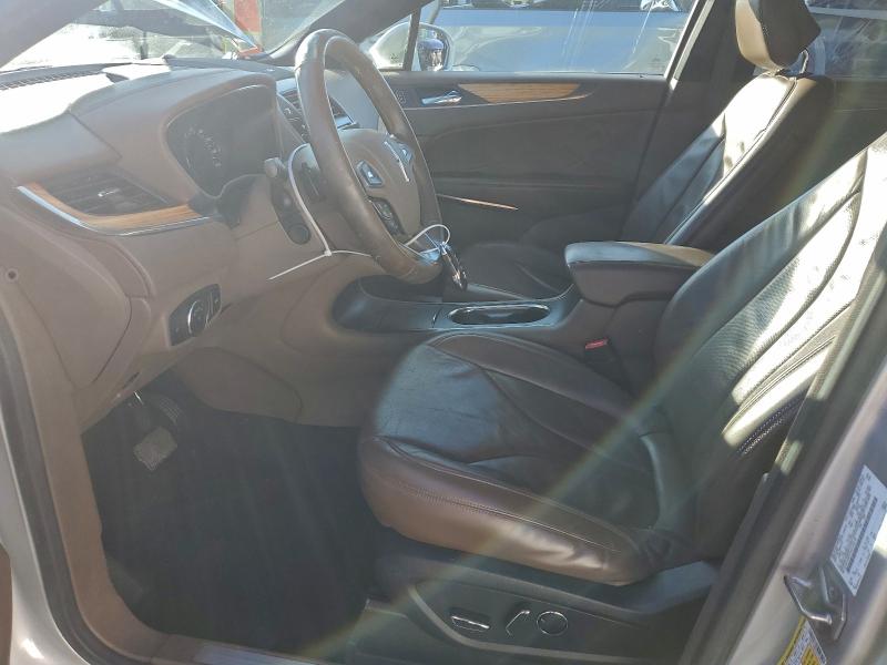 Photo 7 from auction – 2016 LINCOLN MKC with VIN 5LMTJ3DH1GUJ19716