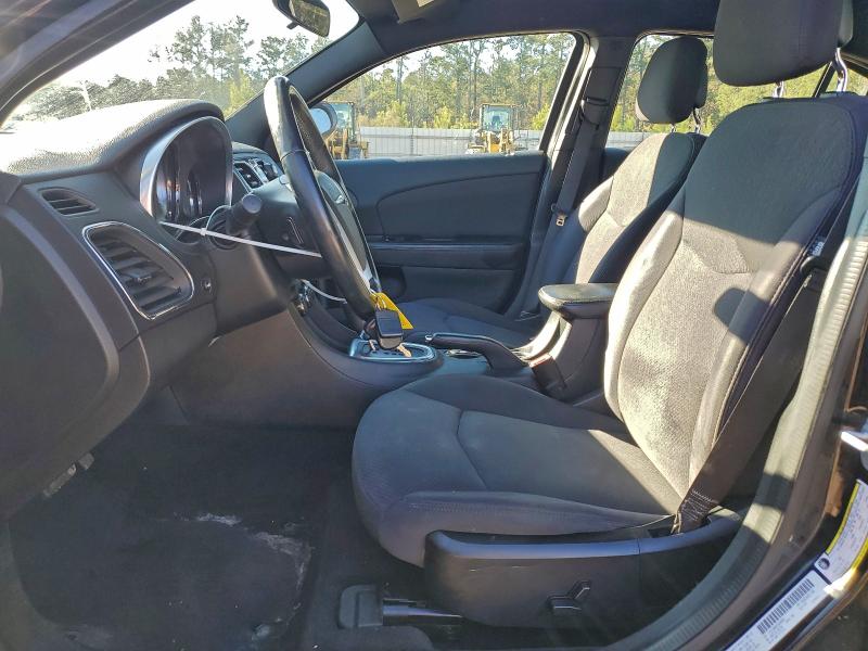 Photo 7 from auction – 2012 CHRYSLER 200 TOURIN with VIN 1C3CCBBB4CN268981