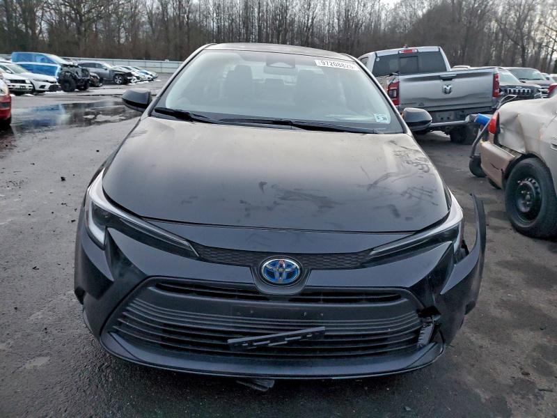 Photo 5 from auction – 2025 TOYOTA COROLLA LE with VIN JTDBCMFE9S3092897