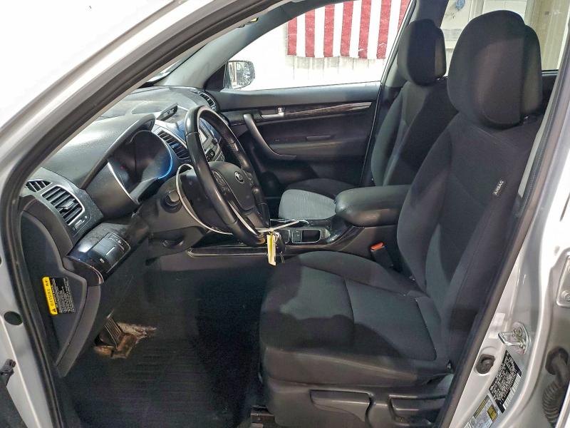 Photo 7 from auction – 2014 KIA SORENTO LX with VIN 5XYKT3A6XEG520194