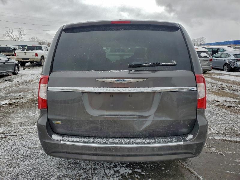 Photo 6 from auction – 2016 CHRYSLER TOWN & COU with VIN 2C4RC1BGXGR286468