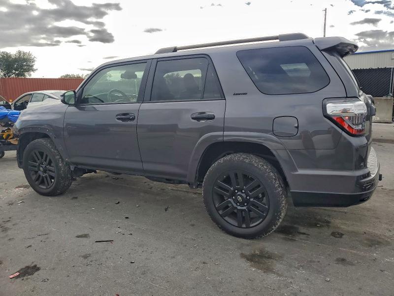 Photo 2 from auction – 2020 TOYOTA 4RUNNER SR with VIN JTEBU5JR5L5749936
