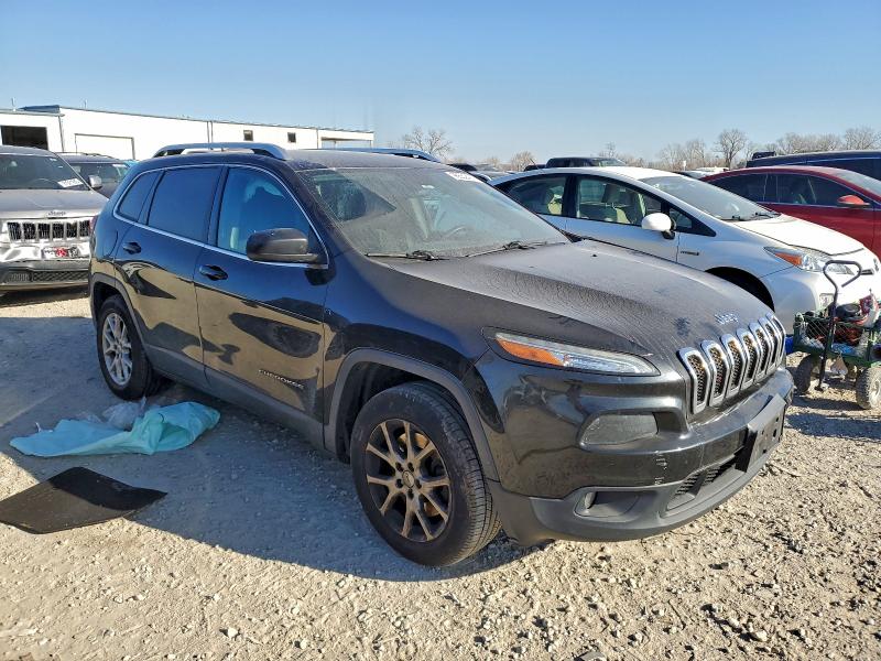 Photo 4 from auction – 2015 JEEP CHEROKEE with VIN 1C4PJLCB8FW761553