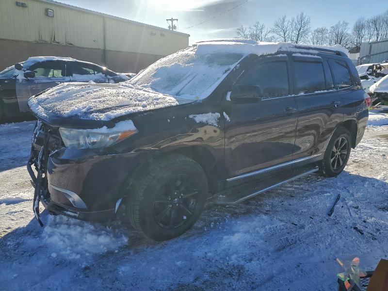 TOYOTA HIGHLANDER 2011 with VIN 5TDBK3EH5BS061508 - Photo from auction