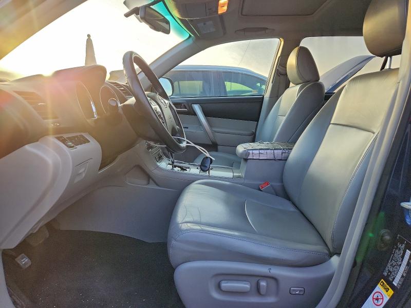 Photo 7 from auction – 2013 TOYOTA HIGHLANDER with VIN 5TDBK3EH4DS198670