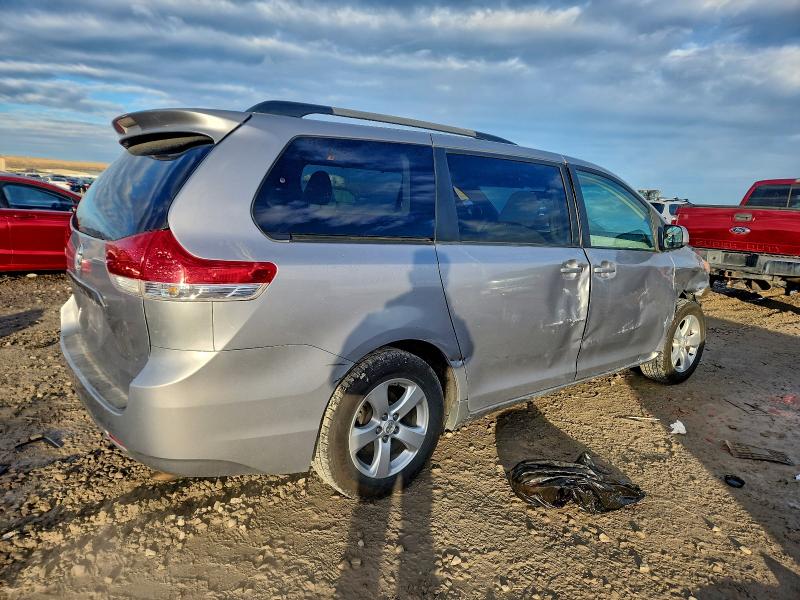 Photo 3 from auction – 2012 TOYOTA SIENNA LE with VIN 5TDKK3DC5CS182305