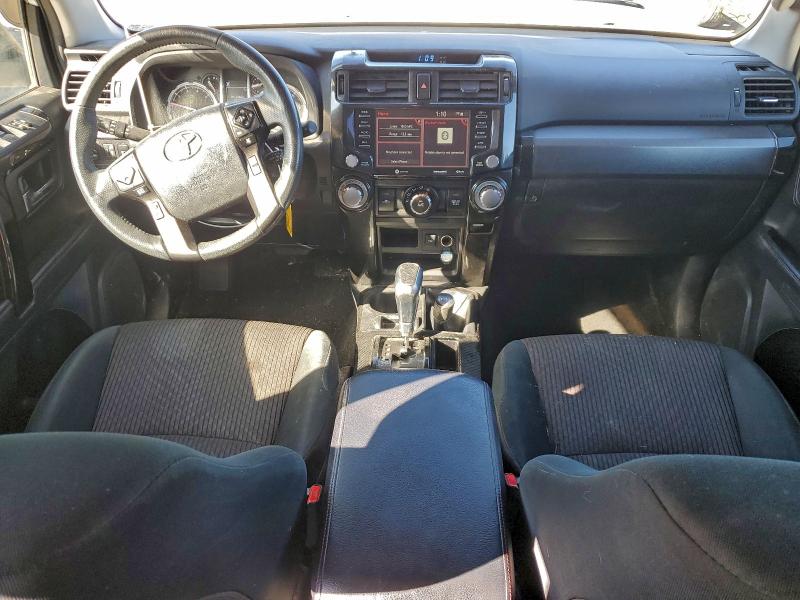 Photo 8 from auction – 2020 TOYOTA 4RUNNER SR with VIN JTEBU5JR2L5772400