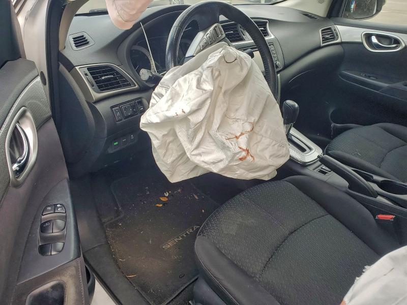 Photo 8 from auction – 2015 NISSAN SENTRA S with VIN 3N1AB7AP1FY252909