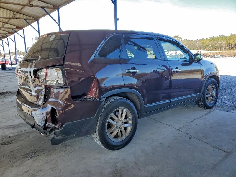 Photo 3 from auction – 2015 KIA SORENTO LX with VIN 5XYKT3A65FG631561