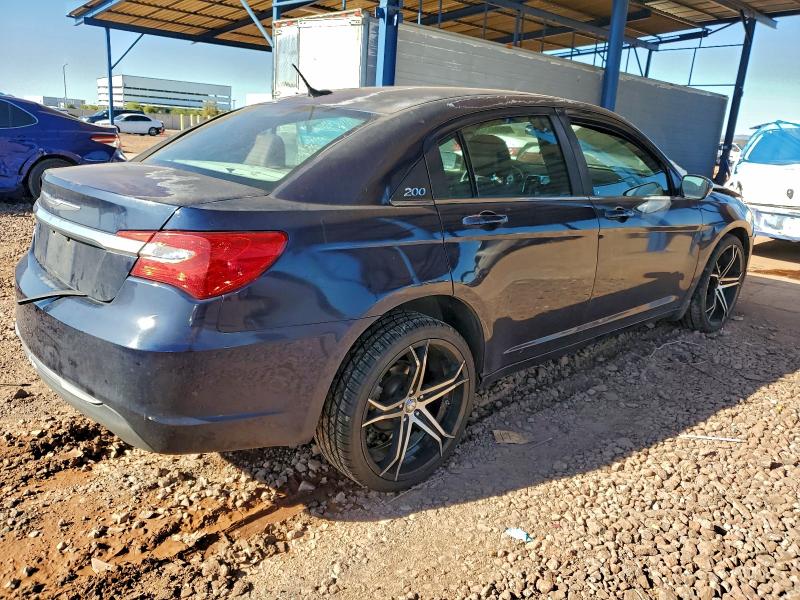 Zdjęcie 3 z aukcji – 2014 CHRYSLER 200 LX z VIN 1C3CCBAB0EN206823