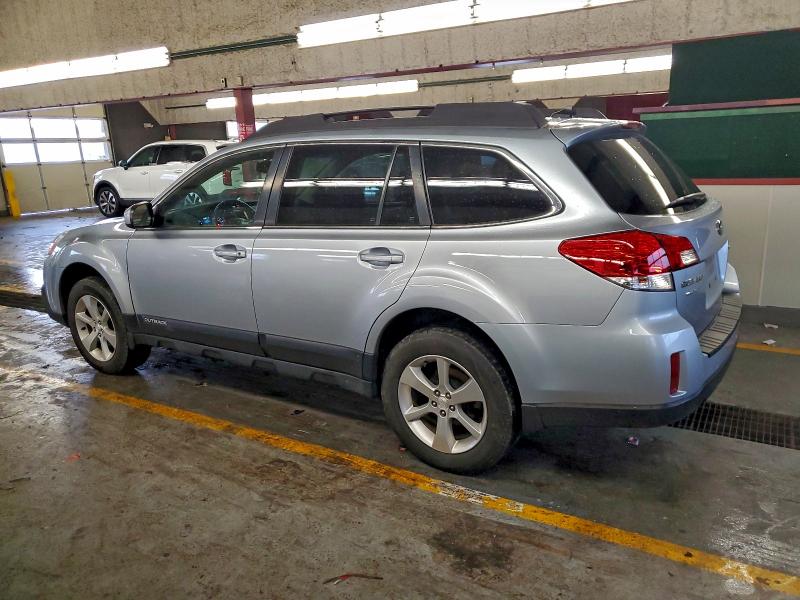 Photo 2 from auction – 2014 SUBARU OUTBACK 2. with VIN 4S4BRCLCXE3305058