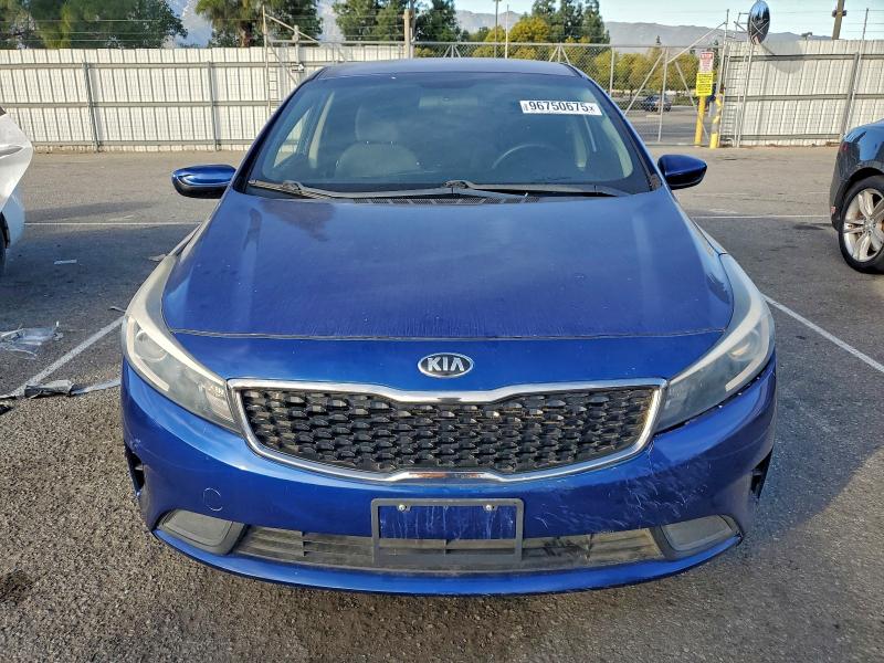Photo 5 from auction – 2017 KIA FORTE LX with VIN 3KPFL4A76HE072120