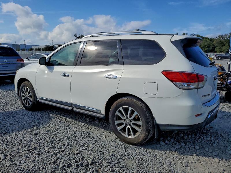 Photo 2 from auction – 2013 NISSAN PATHFINDER with VIN 5N1AR2MN3DC670136