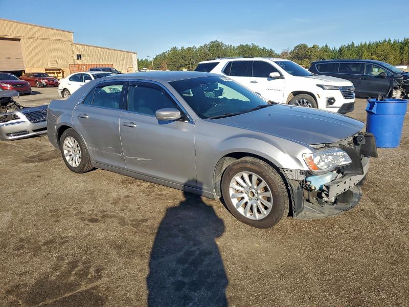 Photo 4 from auction – 2013 CHRYSLER 300 with VIN 2C3CCAAG3DH739083