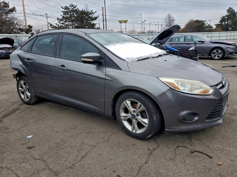 Photo 4 from auction – 2014 FORD FOCUS with VIN 1FADP3F22EL165986