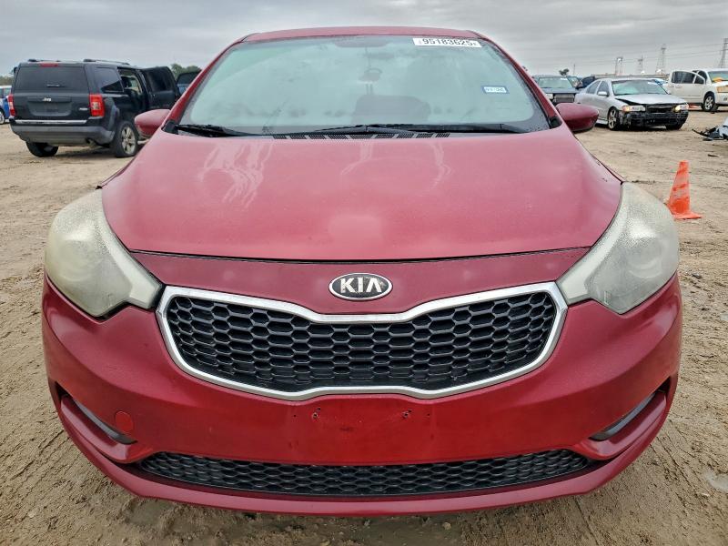 Photo 5 from auction – 2016 KIA FORTE LX with VIN KNAFK4A64G5585996