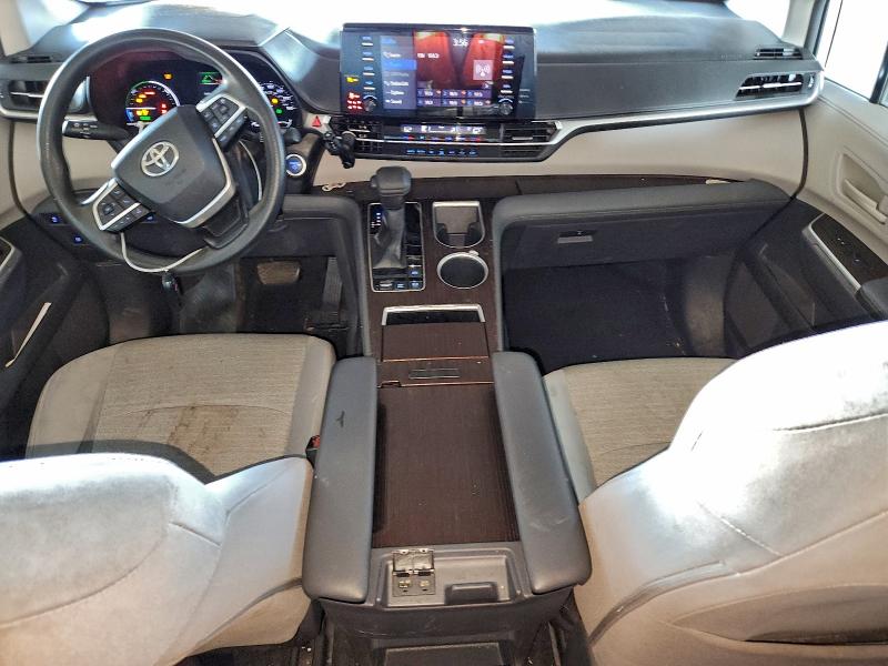 Photo 8 from auction – 2021 TOYOTA SIENNA LE with VIN 5TDKRKEC8MS013823