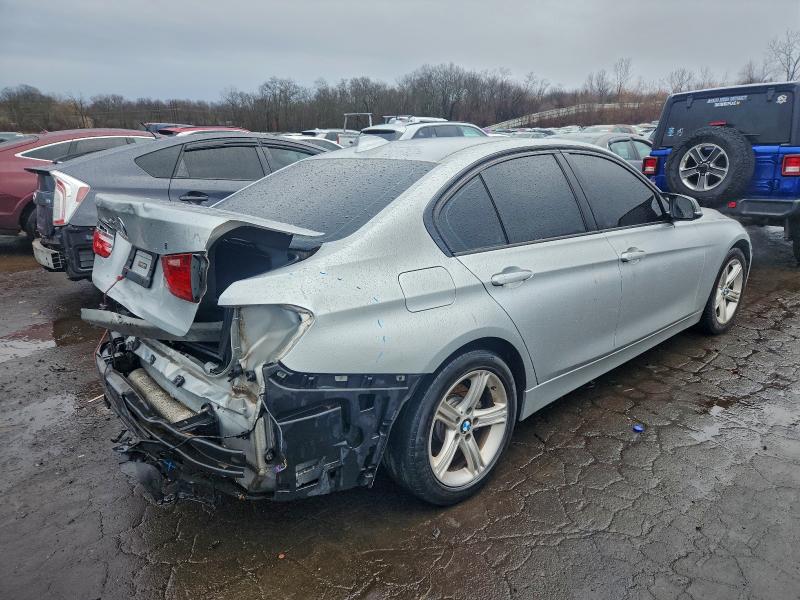 صورة رقم 3 من المزاد - 2014 BMW 320 I XDRI مع VIN WBA3C3C54EF985000