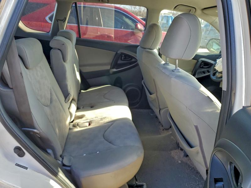 Photo 11 from auction – 2011 TOYOTA RAV4 with VIN 2T3ZF4DV1BW066011