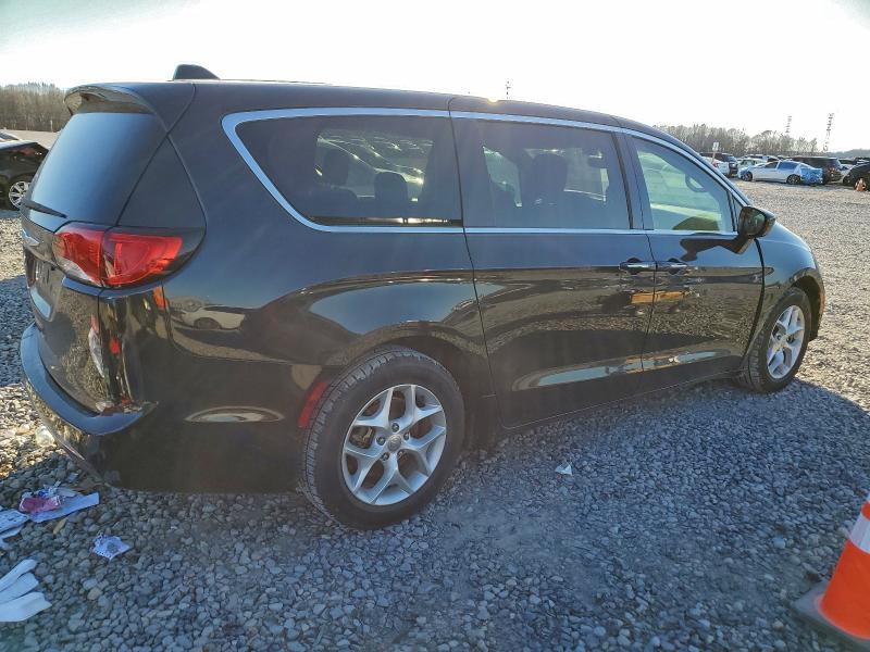 Photo 3 from auction – 2018 CHRYSLER PACIFICA T with VIN 2C4RC1FG2JR125579