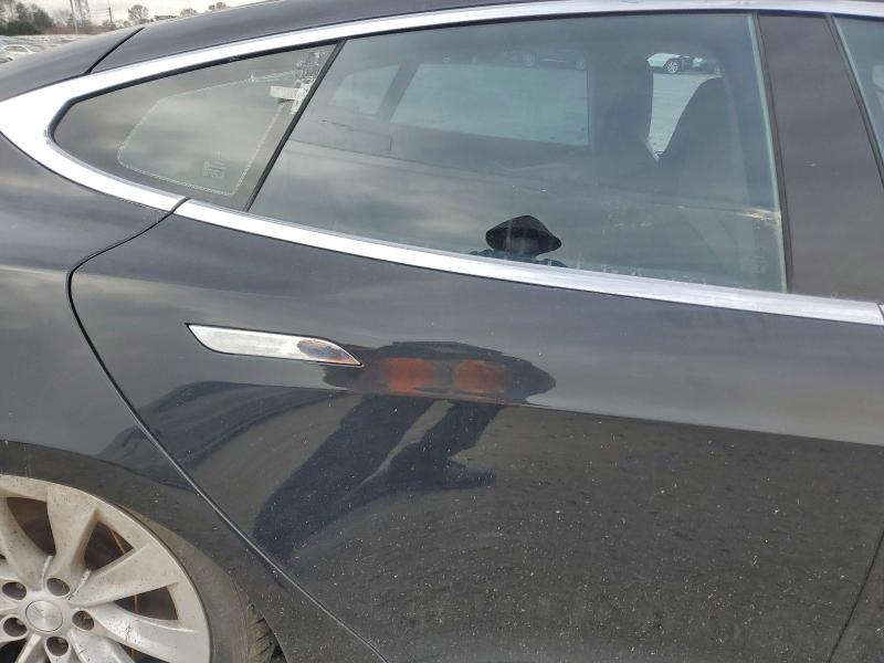 Photo 10 from auction – 2013 TESLA MODEL S with VIN 5YJSA1DP0DFP14687