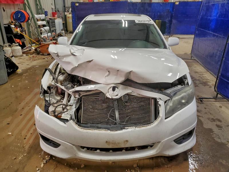 Photo 5 from auction – 2011 TOYOTA CAMRY with VIN 4T1BF3EK8BU706174